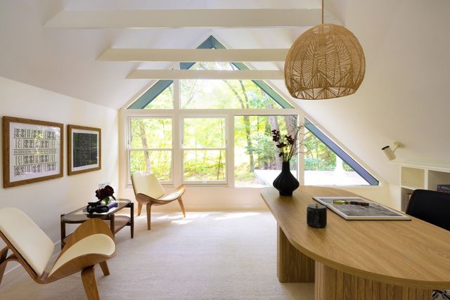 102 The Valley Rd, Concord, MA 01742