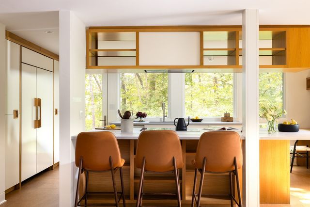 102 The Valley Rd, Concord, MA 01742