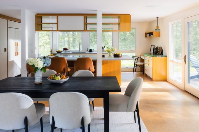 102 The Valley Rd, Concord, MA 01742