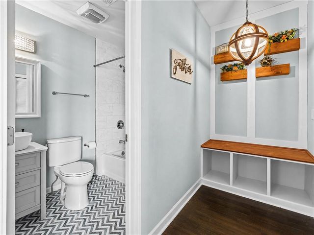 2161 Peachtree Road NE, Atlanta, GA 30309