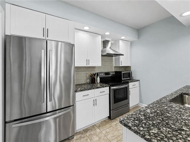 2161 Peachtree Road NE, Atlanta, GA 30309