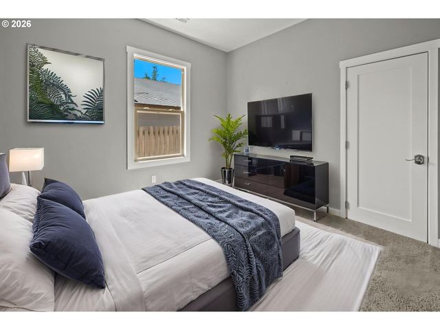 5725 Sw LOMBARD Ave, Beaverton, OR 97005