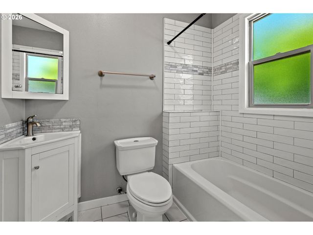 5725 Sw LOMBARD Ave, Beaverton, OR 97005