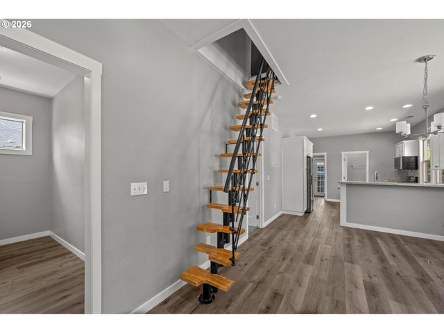 5725 Sw LOMBARD Ave, Beaverton, OR 97005