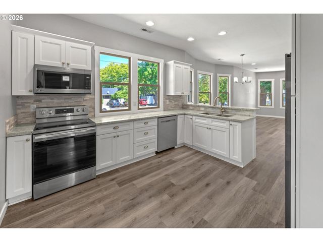 5725 Sw LOMBARD Ave, Beaverton, OR 97005