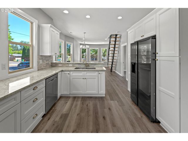 5725 Sw LOMBARD Ave, Beaverton, OR 97005