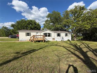 12565 Old 8 E, Mineral Point, MO 63660