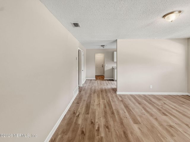 5233 DALLEN LEA Drive, Jacksonville, FL 32208