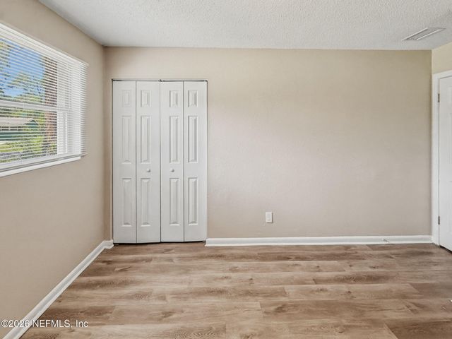 5233 DALLEN LEA Drive, Jacksonville, FL 32208