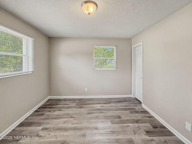 5233 DALLEN LEA Drive, Jacksonville, FL 32208