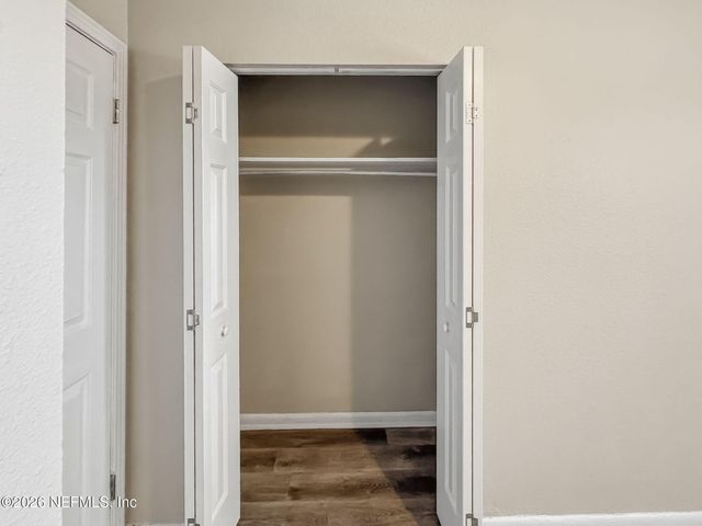 5233 DALLEN LEA Drive, Jacksonville, FL 32208