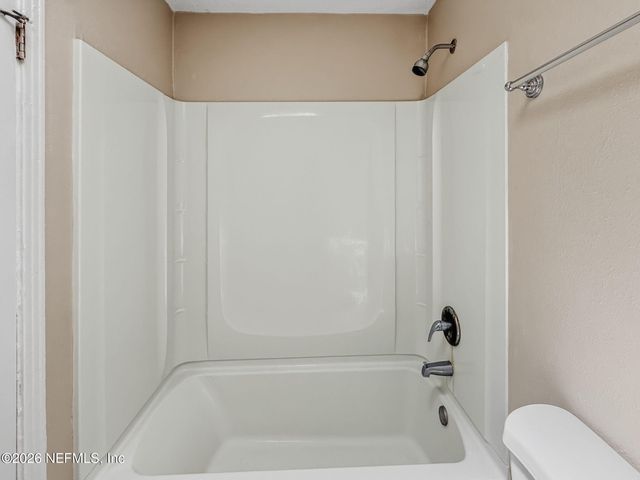 5233 DALLEN LEA Drive, Jacksonville, FL 32208