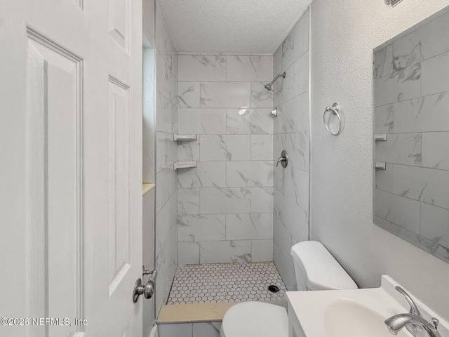 5233 DALLEN LEA Drive, Jacksonville, FL 32208