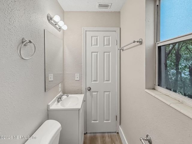 5233 DALLEN LEA Drive, Jacksonville, FL 32208