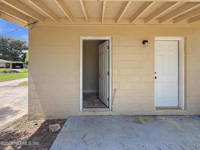 5233 DALLEN LEA Drive, Jacksonville, FL 32208
