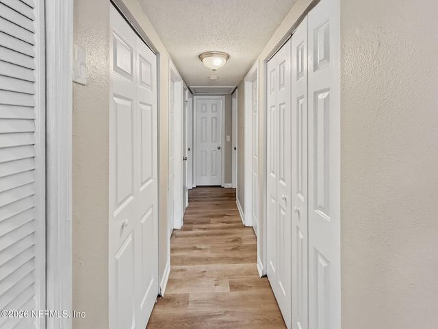 5233 DALLEN LEA Drive, Jacksonville, FL 32208