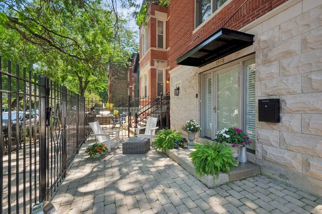 1958 N Bissell Street, Chicago, IL 60614