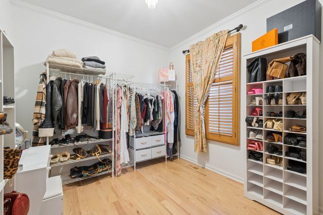 1958 N Bissell Street, Chicago, IL 60614