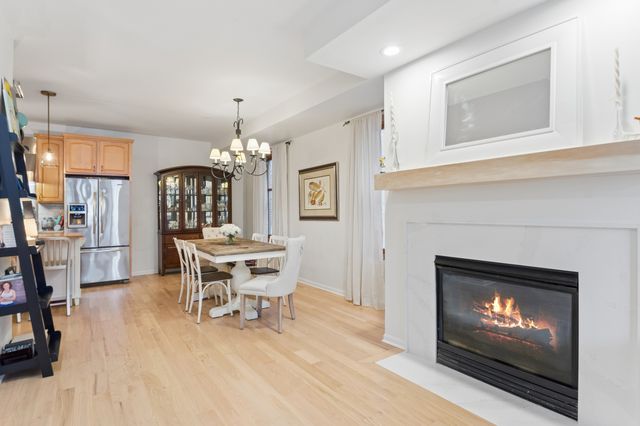 1958 N Bissell Street, Chicago, IL 60614