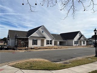 205 Oxford Ave # 39-2, Smithfield, VA 23430