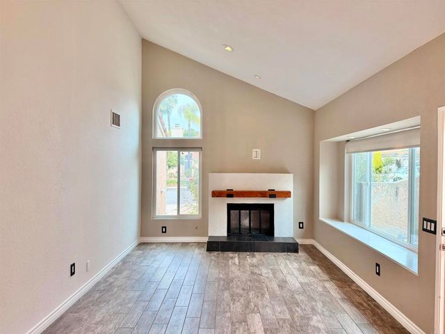 2307 Fair Oak Court, Escondido, CA 92026