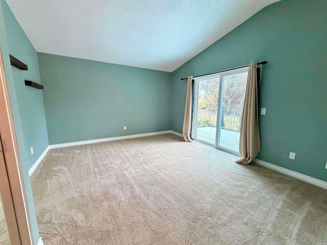 2307 Fair Oak Court, Escondido, CA 92026