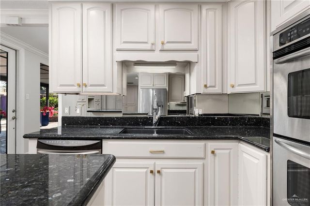 1500 Marigold Avenue, Mcallen, TX 78501