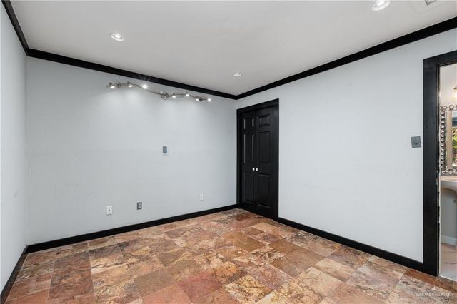 1500 Marigold Avenue, Mcallen, TX 78501