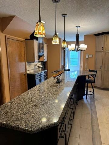 1665 5th Street NW, New Brighton, MN 55112