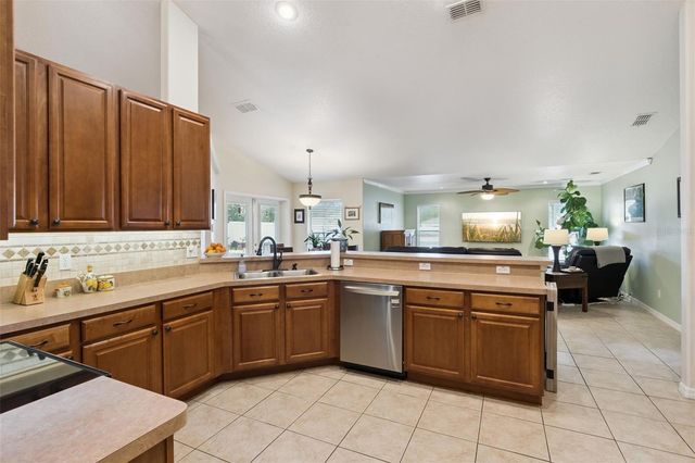 10418 VISTA PINES LOOP, Clermont, FL 34711