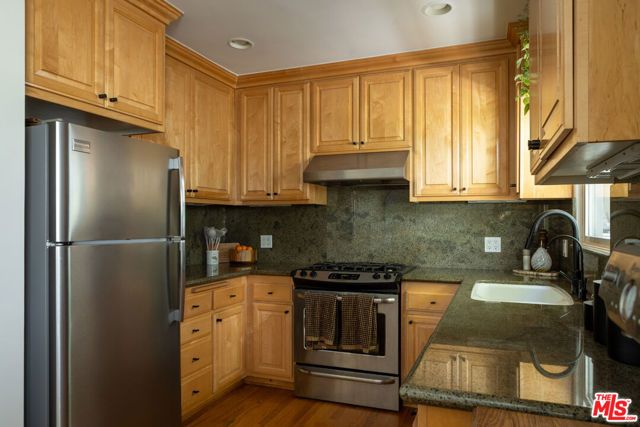 4069 Murietta Avenue, Sherman Oaks, CA 91423