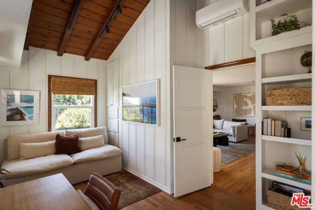 4069 Murietta Avenue, Sherman Oaks, CA 91423