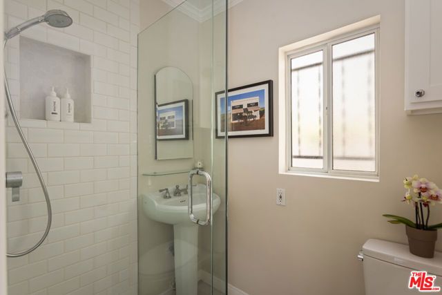 4069 Murietta Avenue, Sherman Oaks, CA 91423