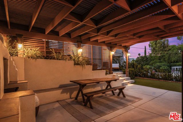 4069 Murietta Avenue, Sherman Oaks, CA 91423