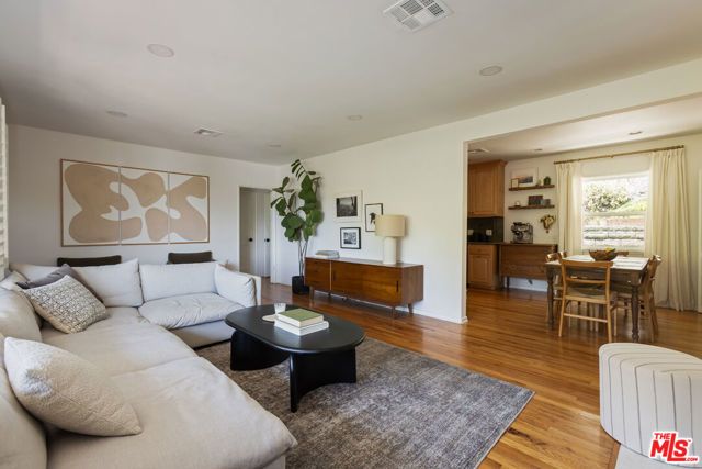 4069 Murietta Avenue, Sherman Oaks, CA 91423