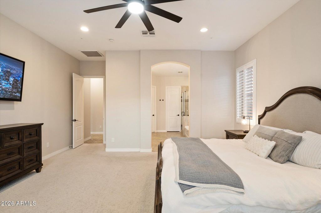 Image 10 of property listing at 32116 N 127TH Drive, Peoria, AZ 85383