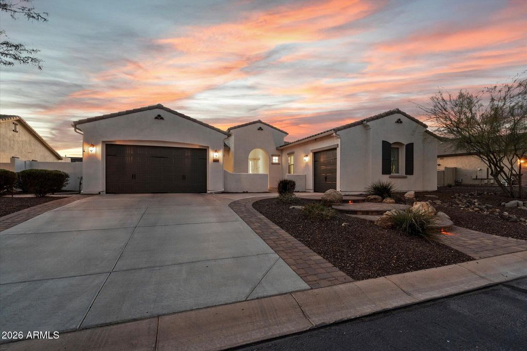 Image 39 of property listing at 32116 N 127TH Drive, Peoria, AZ 85383