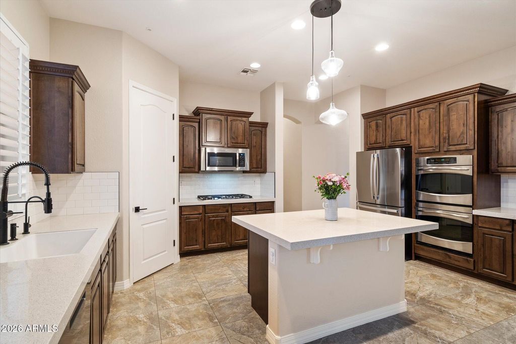 Image 5 of property listing at 32116 N 127TH Drive, Peoria, AZ 85383