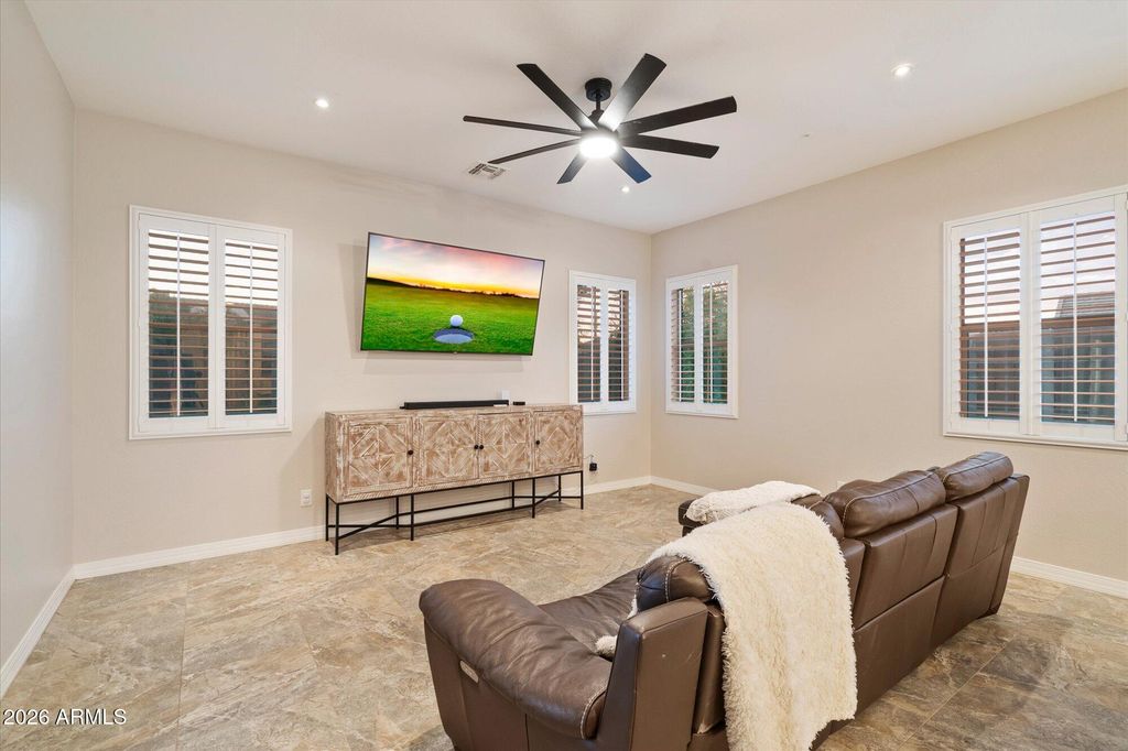 Image 6 of property listing at 32116 N 127TH Drive, Peoria, AZ 85383