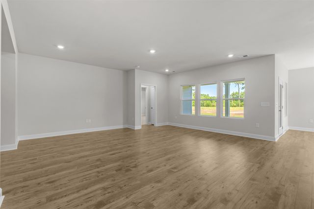 160 Furnies Place, Loris, SC 29569
