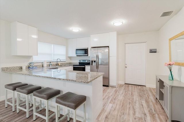 7800 WASHINGTON STREET, Port Richey, FL 34668