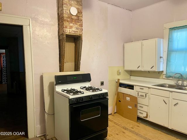 308 S 2nd Street, Sarcoxie, MO 64862