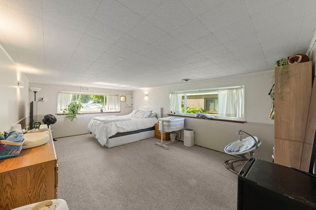 65 N Glenview Avenue, Lombard, IL 60148