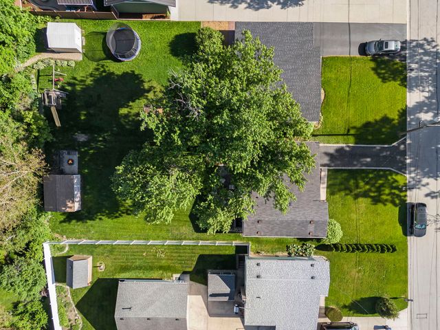 65 N Glenview Avenue, Lombard, IL 60148