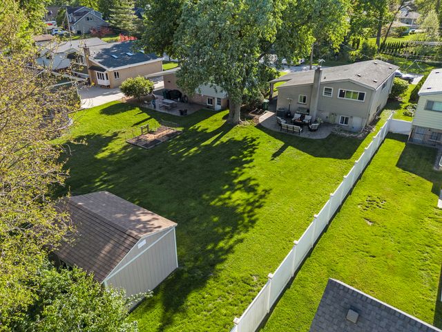 65 N Glenview Avenue, Lombard, IL 60148