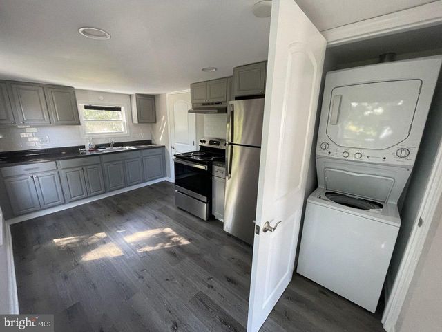 5 MAIN ST, Robbinsville, NJ 08691