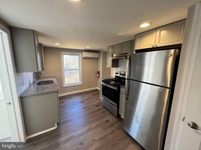 5 MAIN ST, Robbinsville, NJ 08691