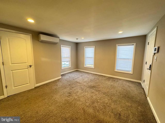 5 MAIN ST, Robbinsville, NJ 08691