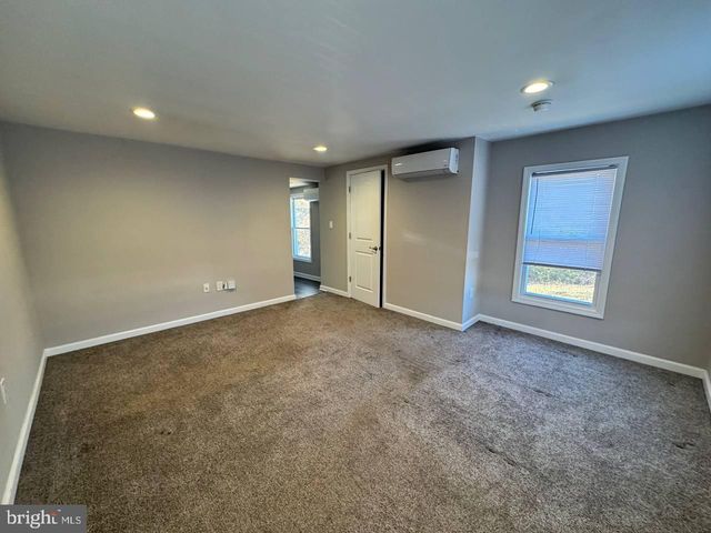 5 MAIN ST, Robbinsville, NJ 08691