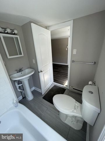 5 MAIN ST, Robbinsville, NJ 08691